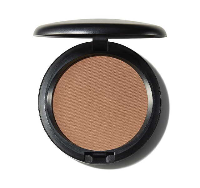 Пудра с эффектом загара Bronzing Powder Пудра с эффектом загара Bronzing Powder