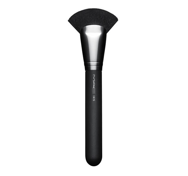 Кисть косметическая 141 Synthetic Face Fan Brush Кисть косметическая 141 Synthetic Face Fan Brush